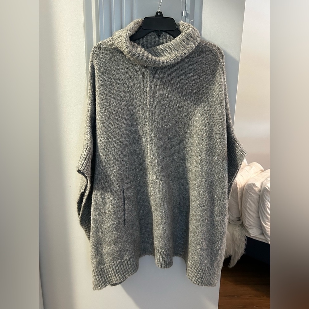 J Crew Poncho Sz. M/L